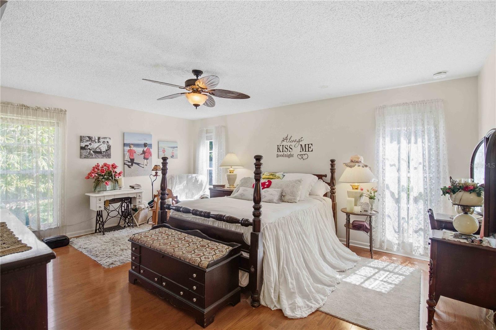 3951 COUNTRY VIEW DR, SARASOTA, FL, 34233