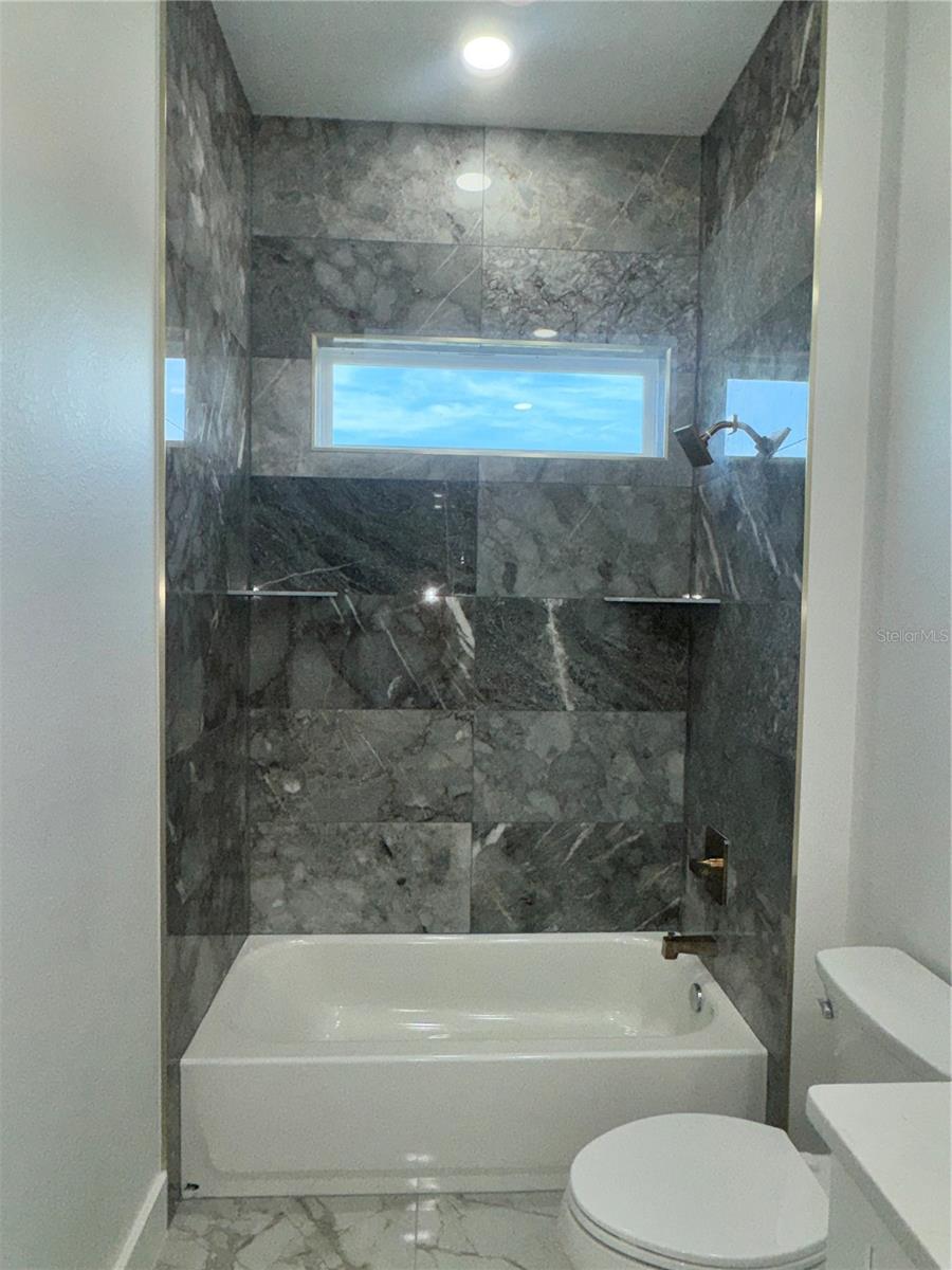 1721 MCCLELLAN RD, FROSTPROOF, FL, 33843