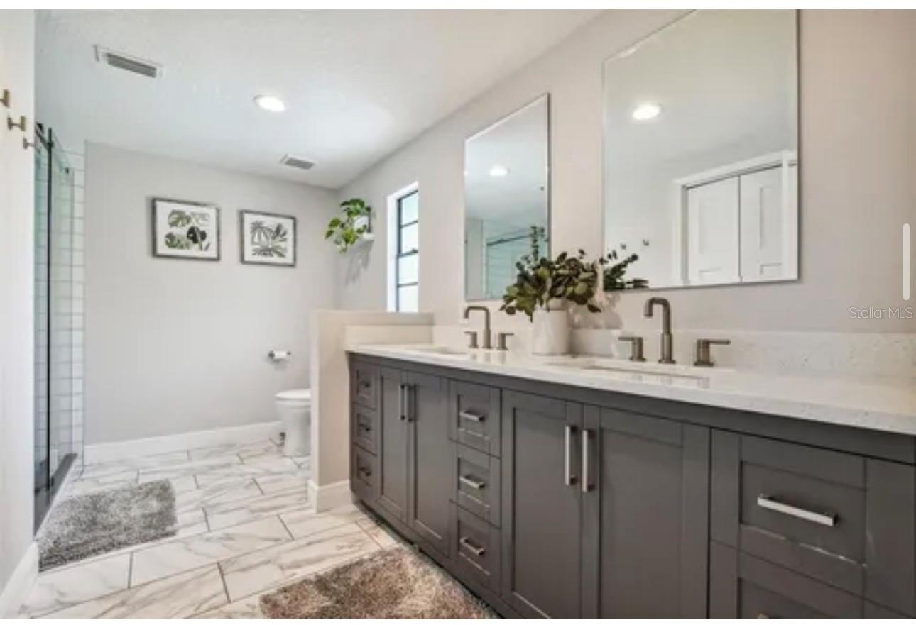 1326 CORNER OAKS DR, BRANDON, FL, 33510