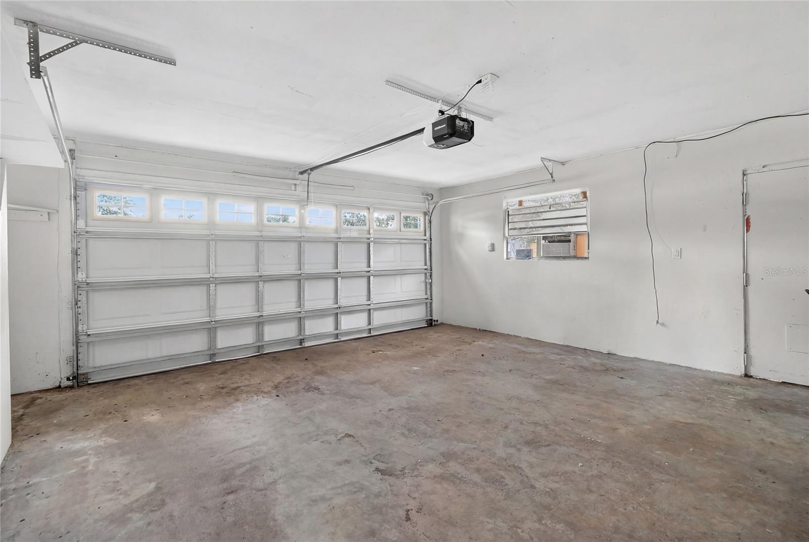 2715 ELMHURST CIR, ORLANDO, FL, 32810