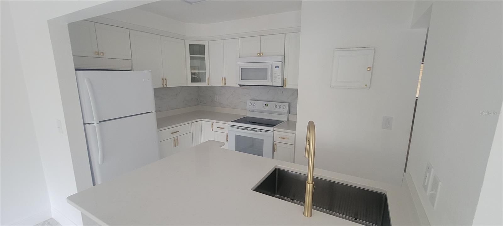 100 SWEETGUM WOODS CT #8D, DELTONA, FL, 32725