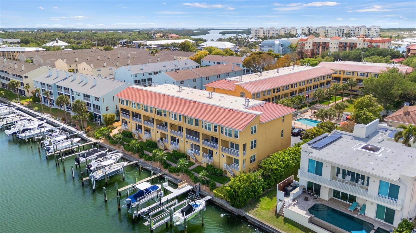 1071 PINELLAS BAYWAY S, ST PETERSBURG, FL, 33715