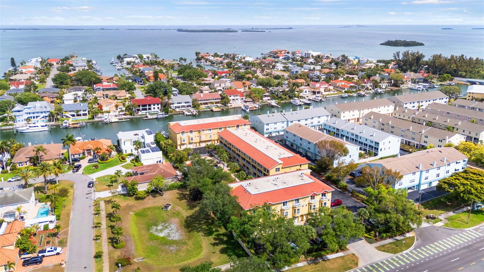 1071 PINELLAS BAYWAY S, ST PETERSBURG, FL, 33715