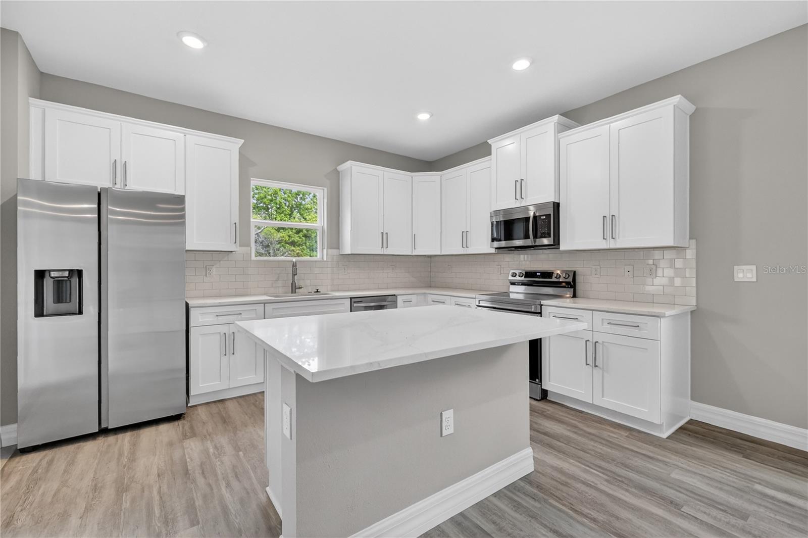 30165 W BLUEBELL AVE, EUSTIS, FL, 32736