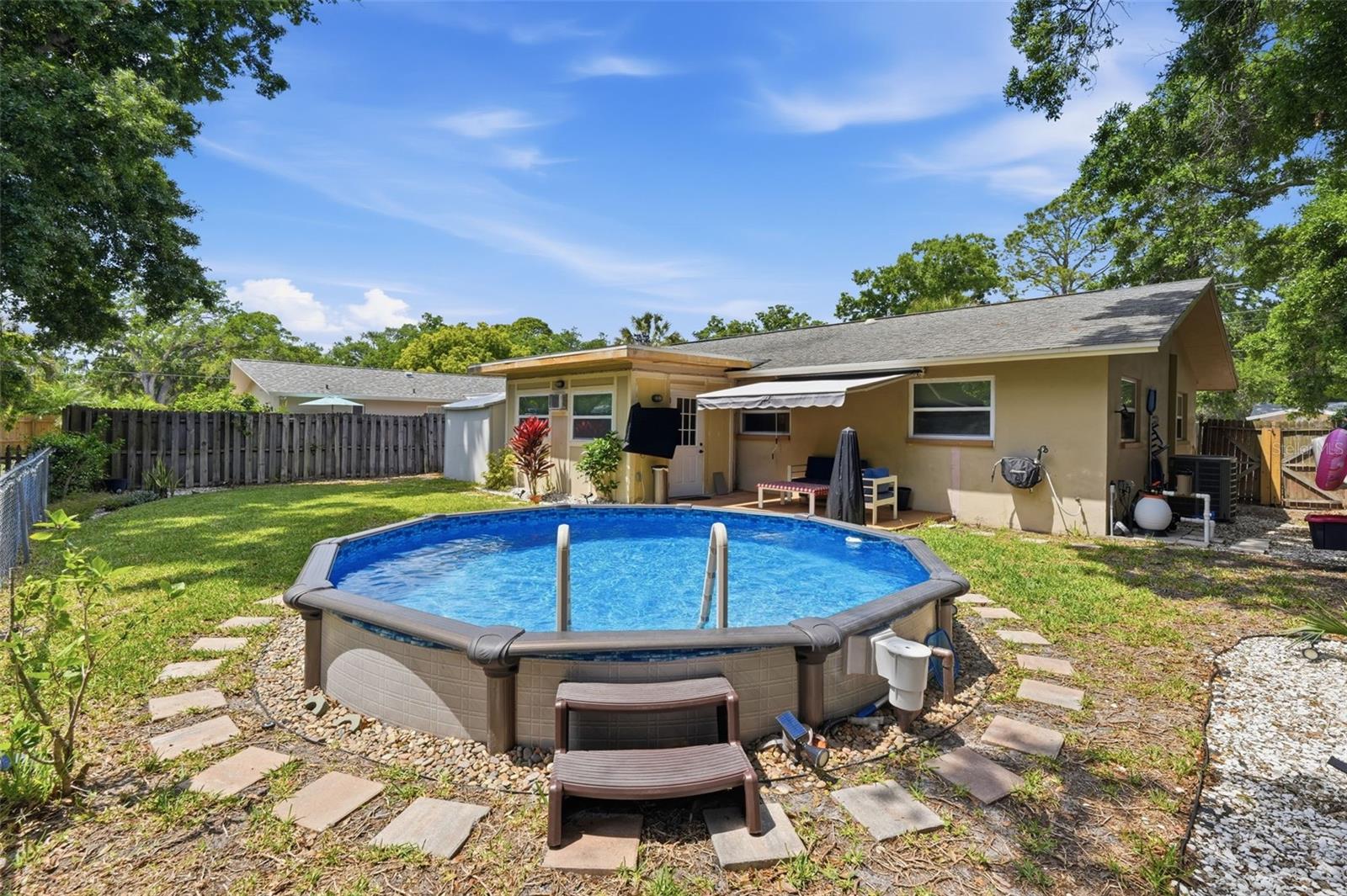 811 MICHIGAN BLVD, DUNEDIN, FL, 34698