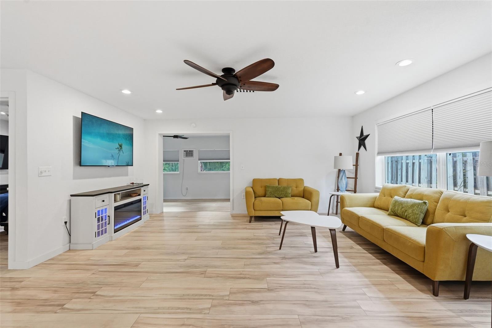 811 MICHIGAN BLVD, DUNEDIN, FL, 34698