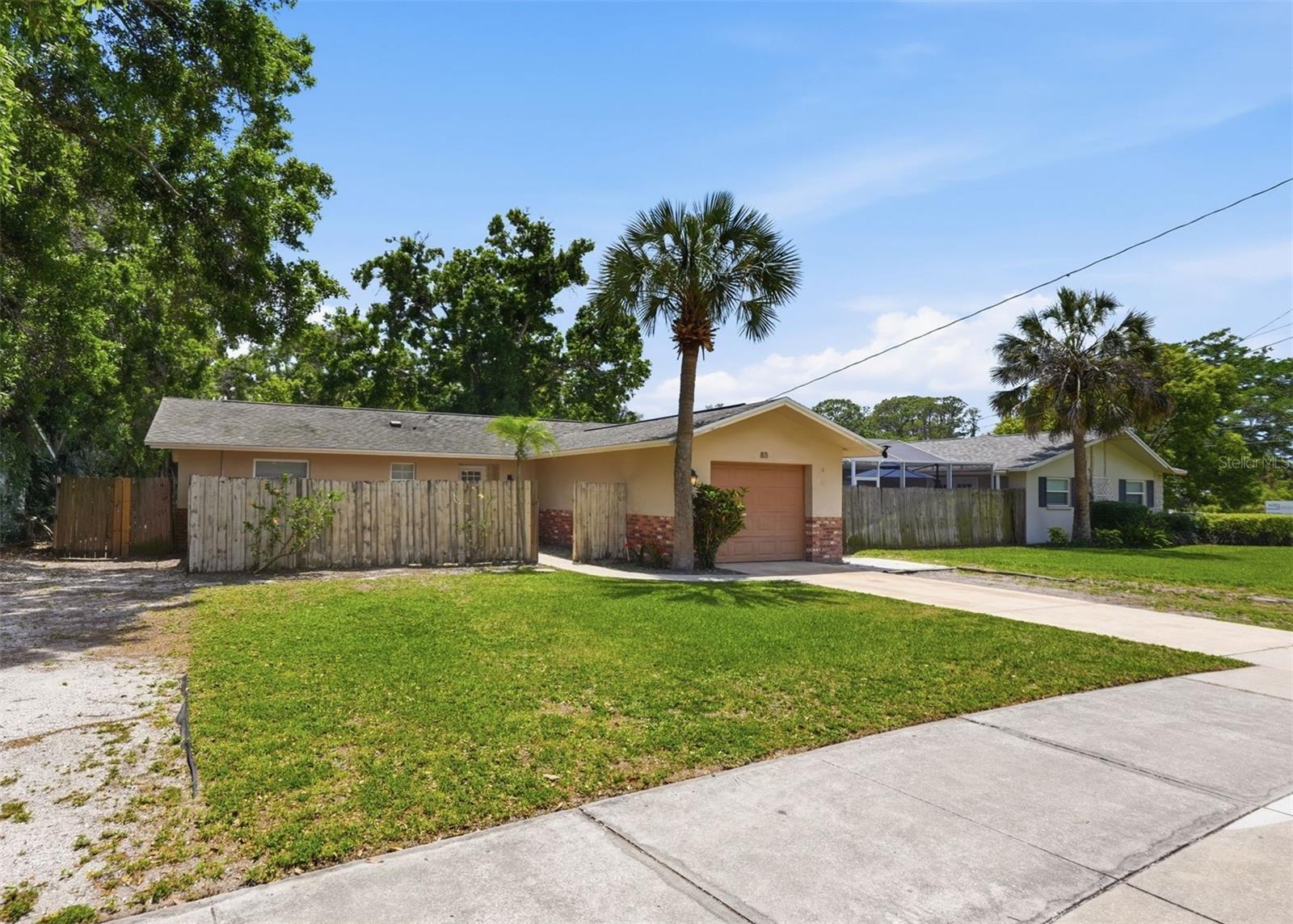 811 MICHIGAN BLVD, DUNEDIN, FL, 34698