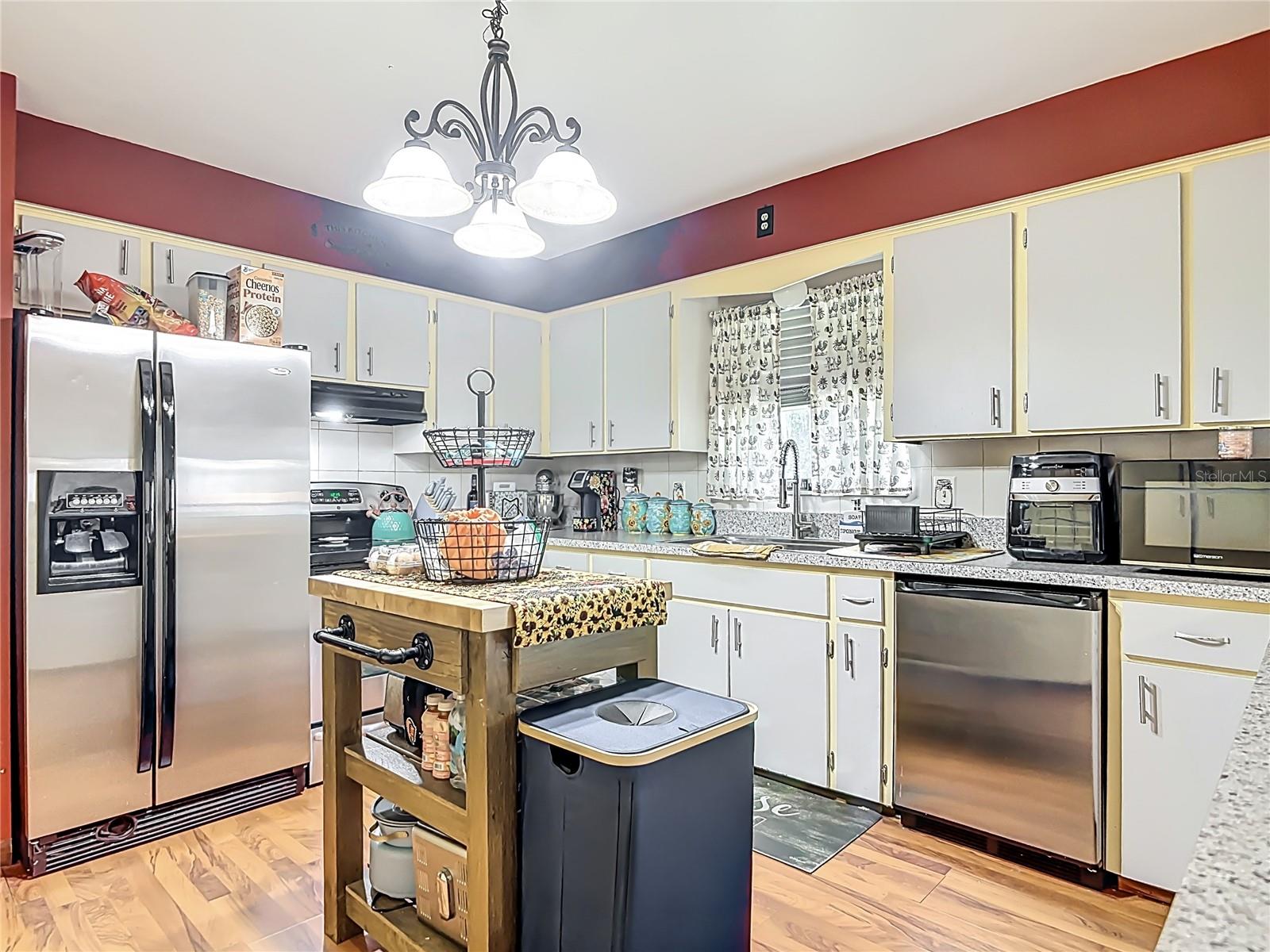 24046 BOBCAT RD, ASTOR, FL, 32102