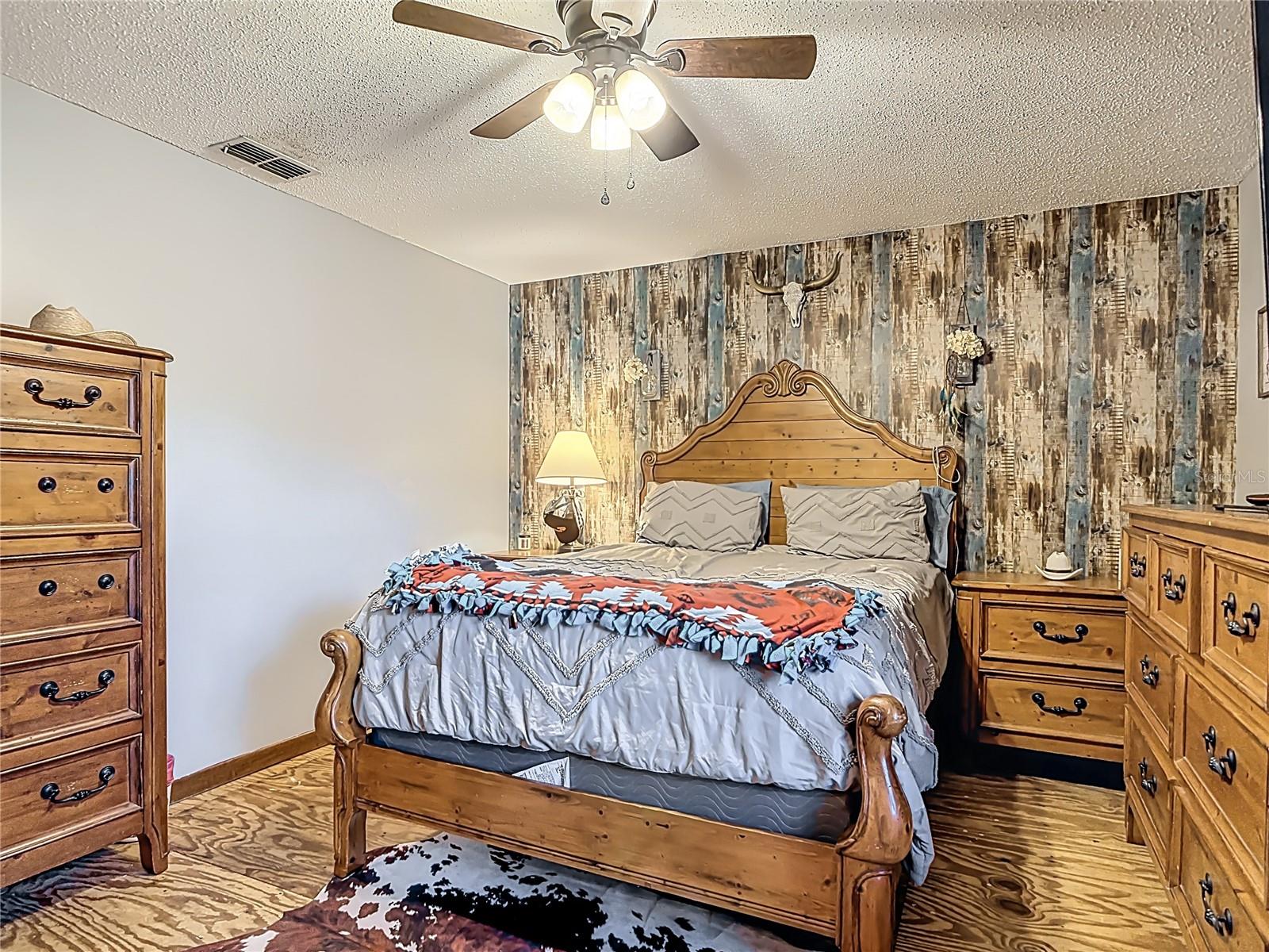 24046 BOBCAT RD, ASTOR, FL, 32102