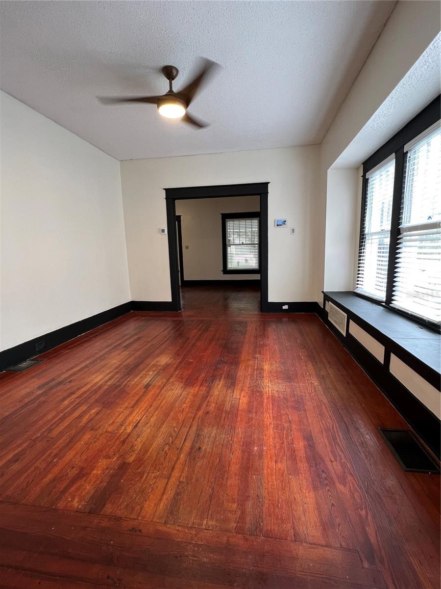 505 WASHINGTON AVE, EUSTIS, FL, 32726