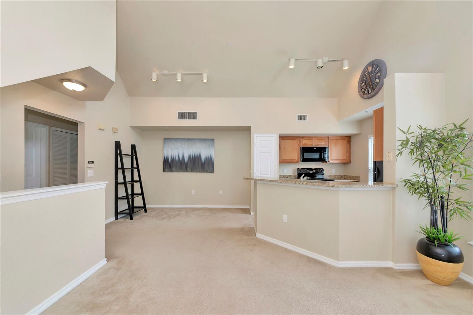 5560 ROSEHILL RD #201, SARASOTA, FL, 34233