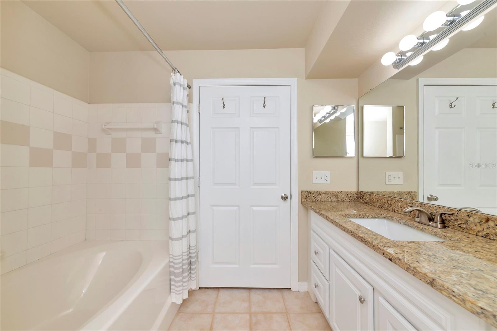 5560 ROSEHILL RD #201, SARASOTA, FL, 34233