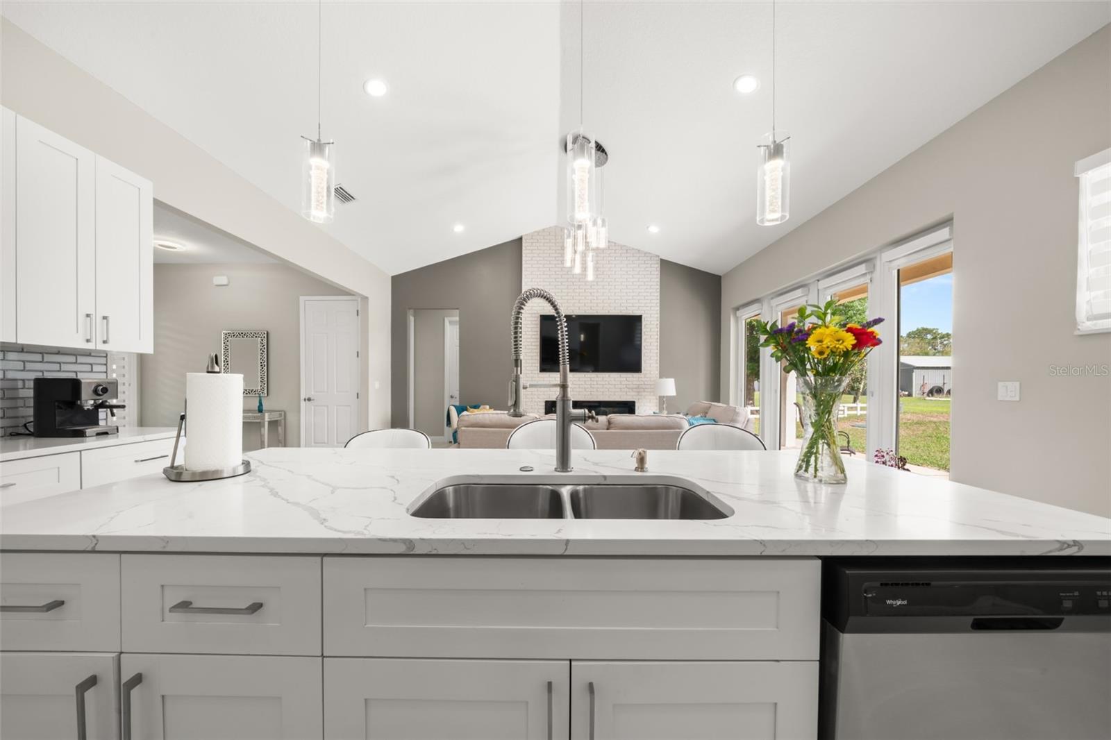 2009 FLOWER TER, SEBRING, FL, 33875