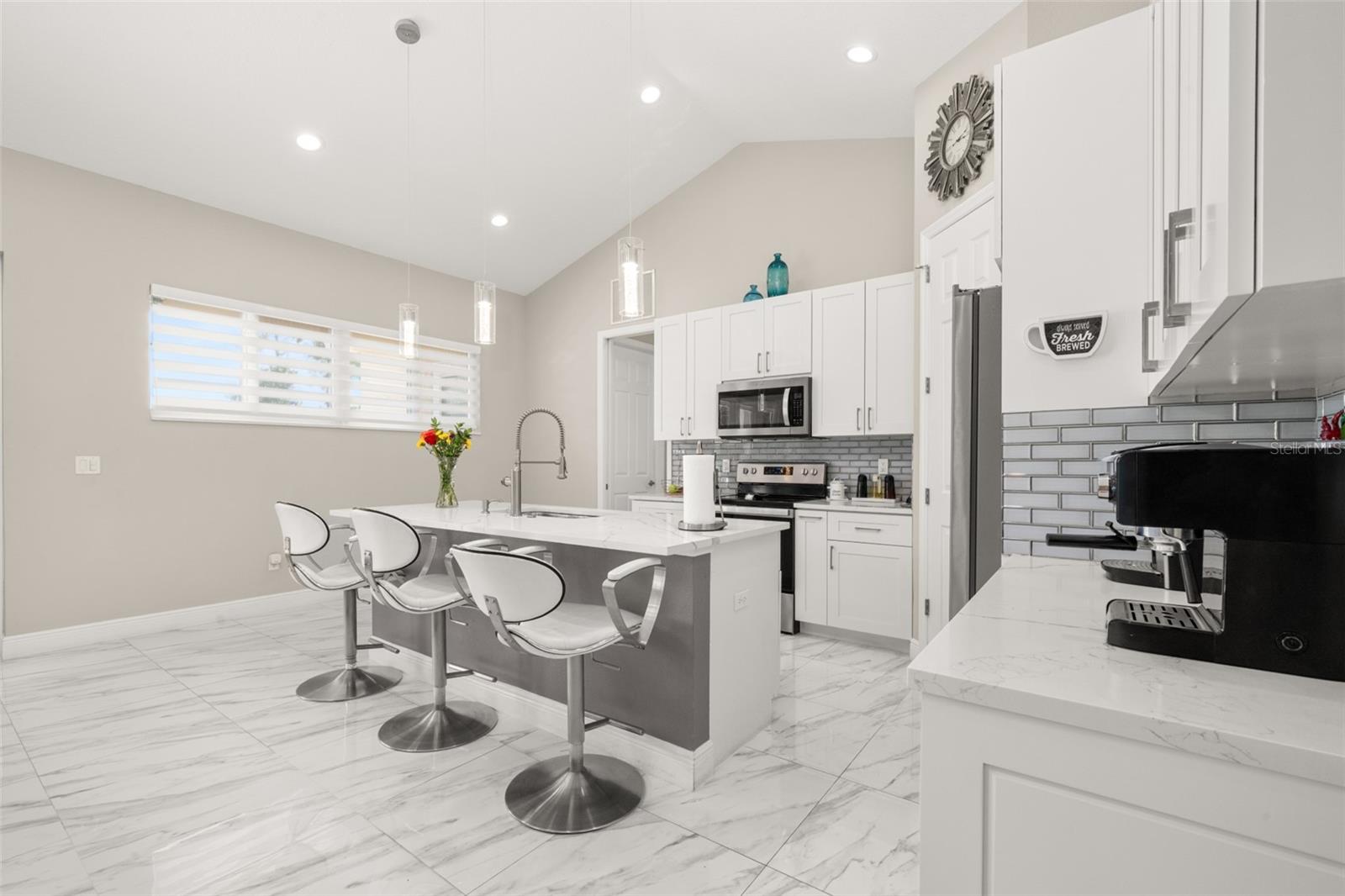 2009 FLOWER TER, SEBRING, FL, 33875