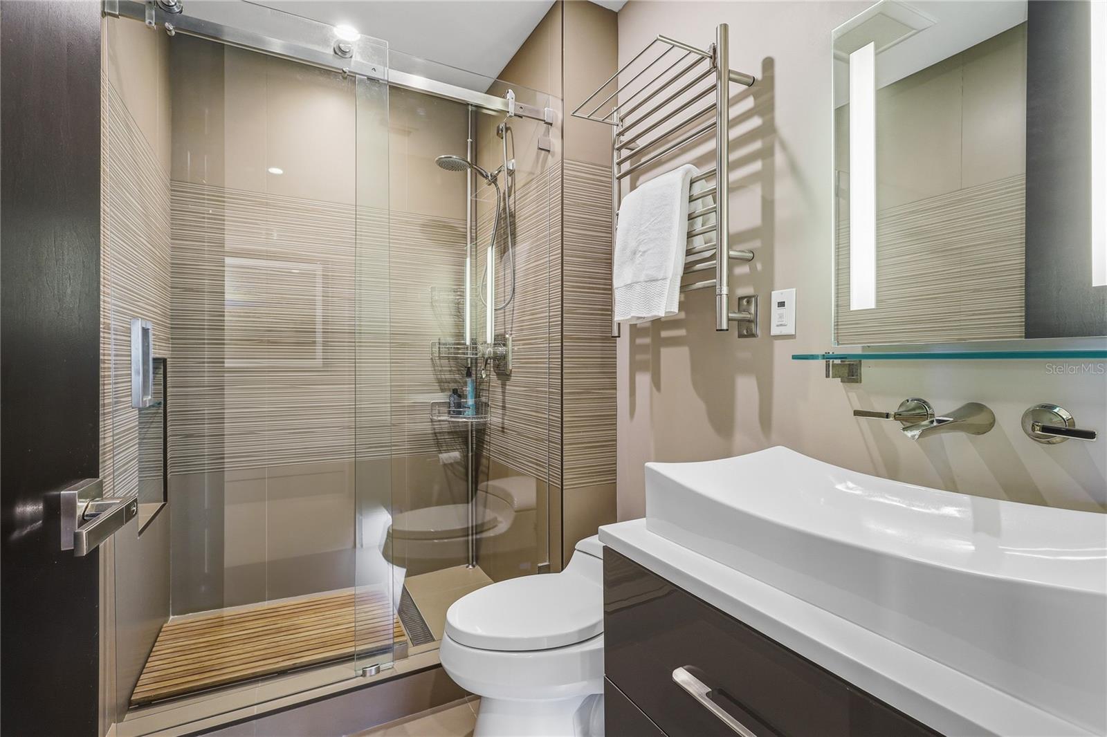 350 GOLDEN GATE PT #51, SARASOTA, FL, 34236