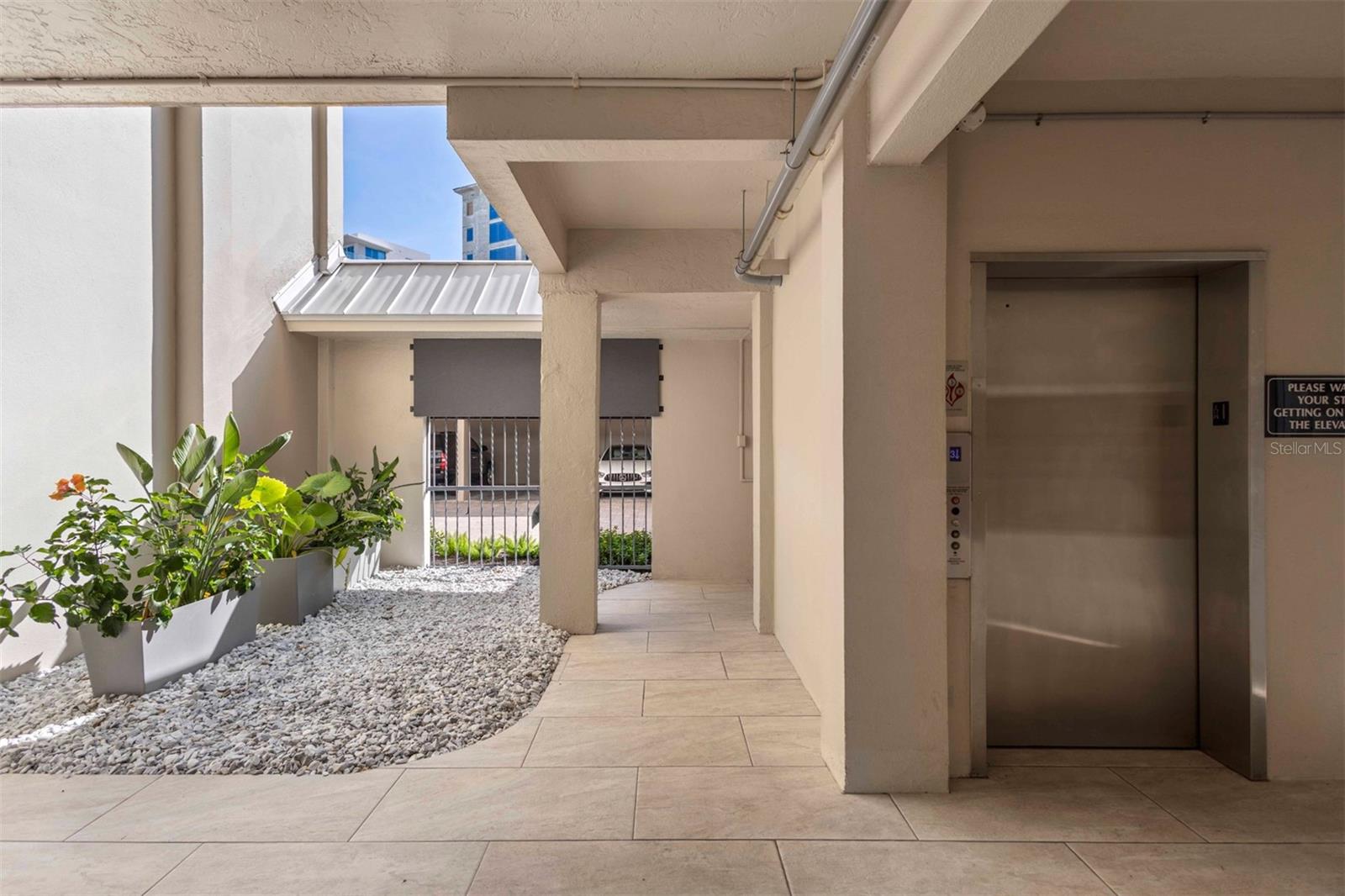 350 GOLDEN GATE PT #51, SARASOTA, FL, 34236