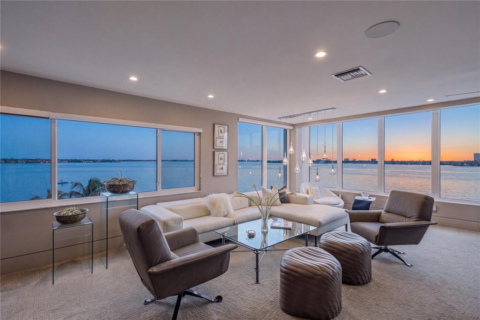 350 GOLDEN GATE PT #51, SARASOTA, FL, 34236