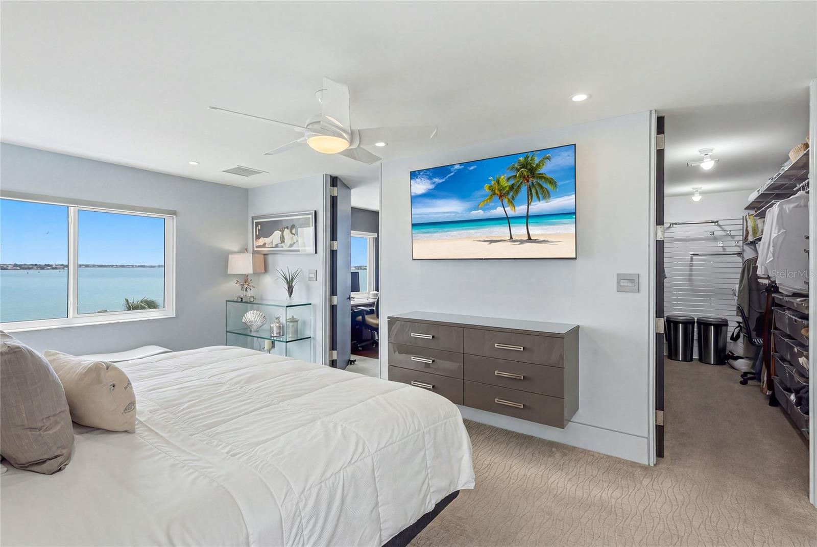 350 GOLDEN GATE PT #51, SARASOTA, FL, 34236