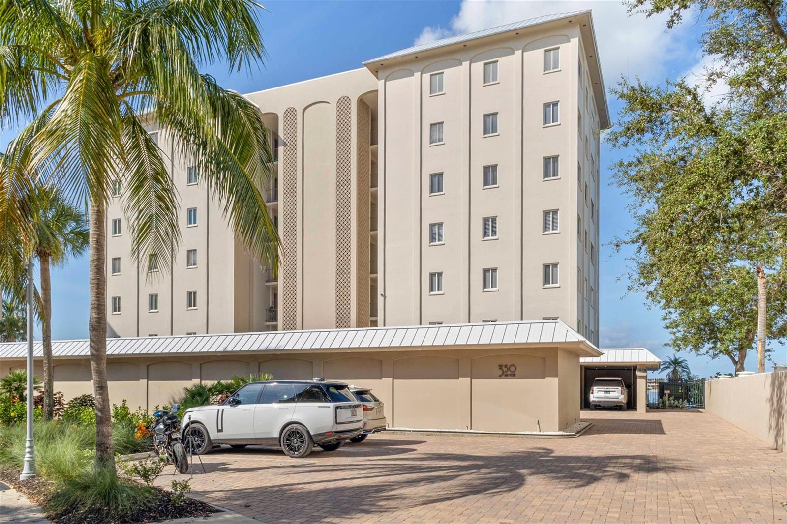 350 GOLDEN GATE PT #51, SARASOTA, FL, 34236