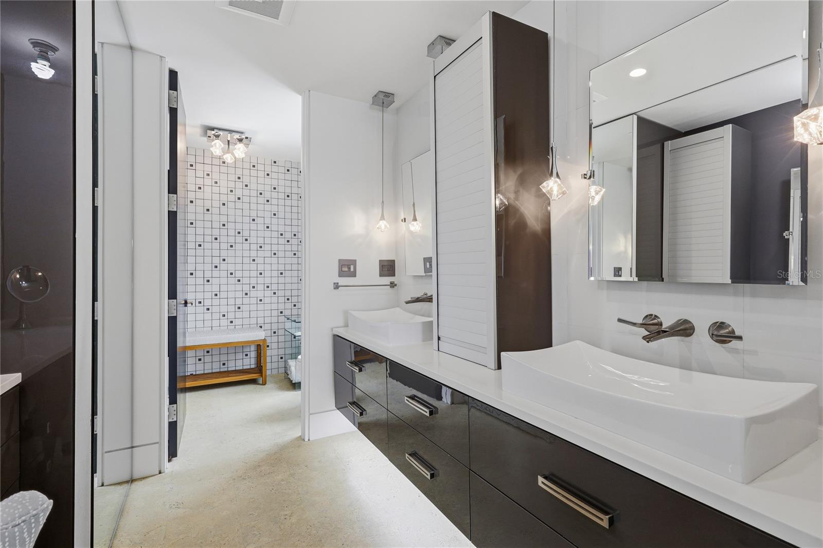 350 GOLDEN GATE PT #51, SARASOTA, FL, 34236