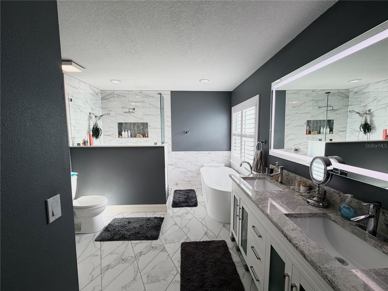 Primary Suite Ensuite Bathroom