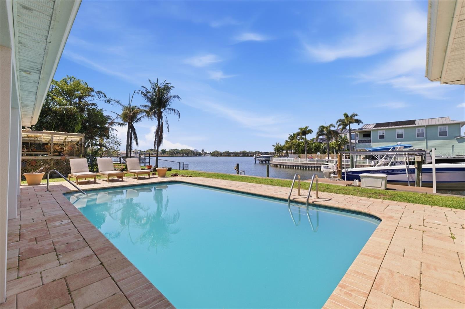 3876 SHORE ACRES BLVD NE, ST PETERSBURG, FL, 33703