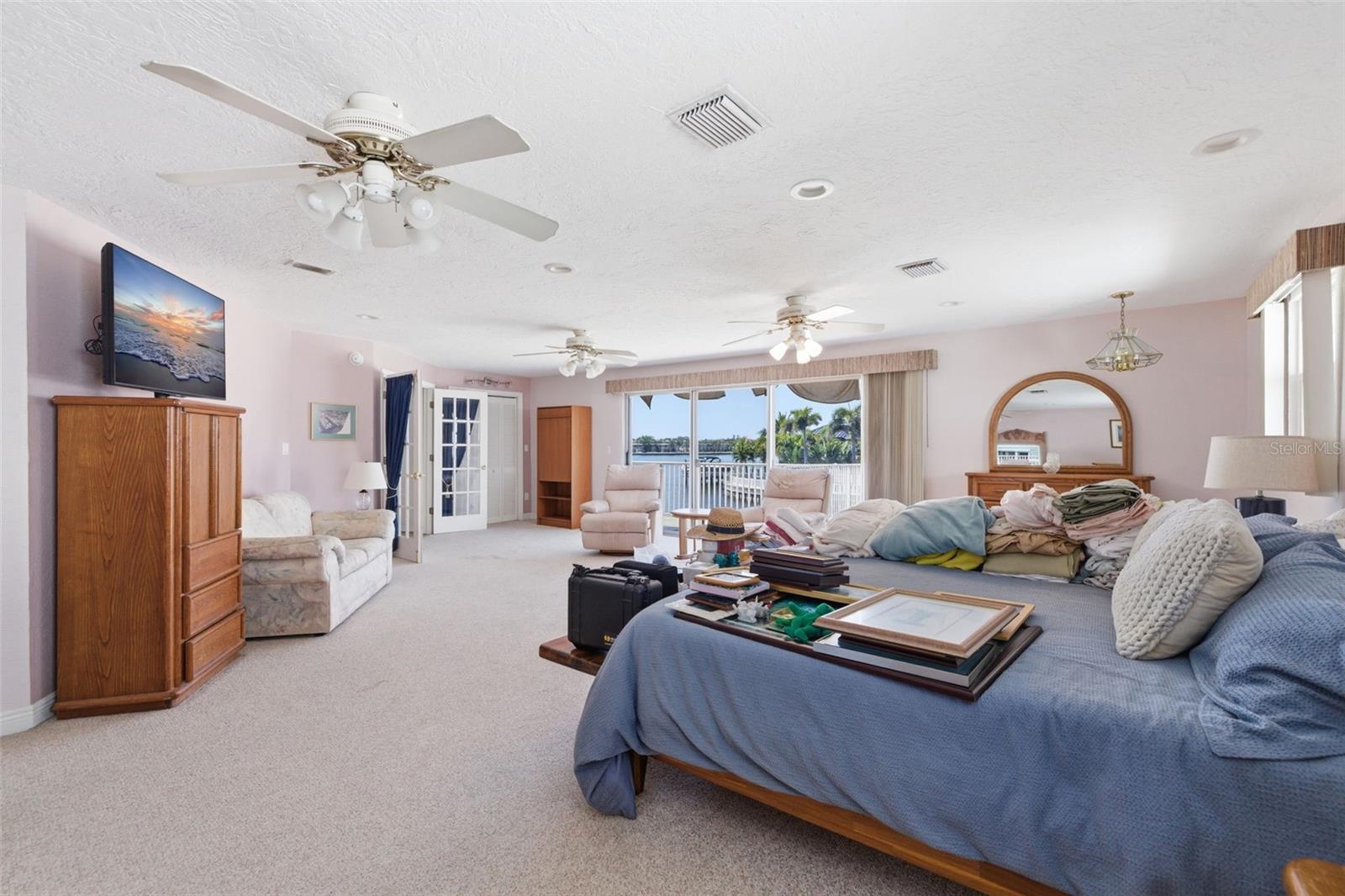 3876 SHORE ACRES BLVD NE, ST PETERSBURG, FL, 33703