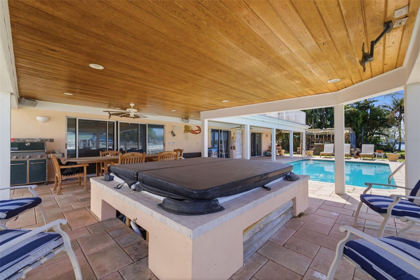 3876 SHORE ACRES BLVD NE, ST PETERSBURG, FL, 33703