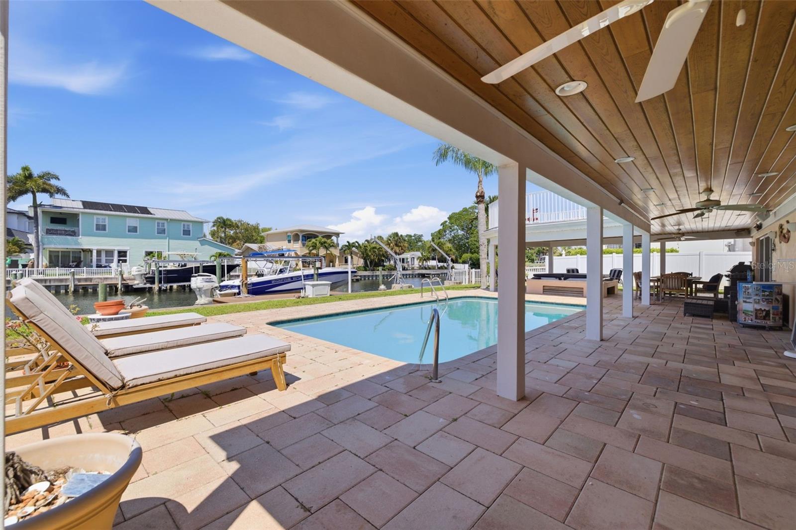 3876 SHORE ACRES BLVD NE, ST PETERSBURG, FL, 33703