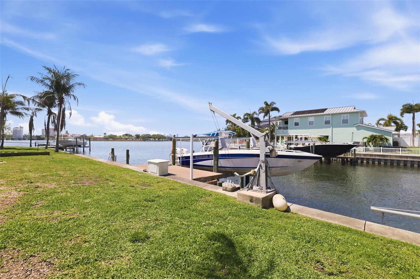 3876 SHORE ACRES BLVD NE, ST PETERSBURG, FL, 33703