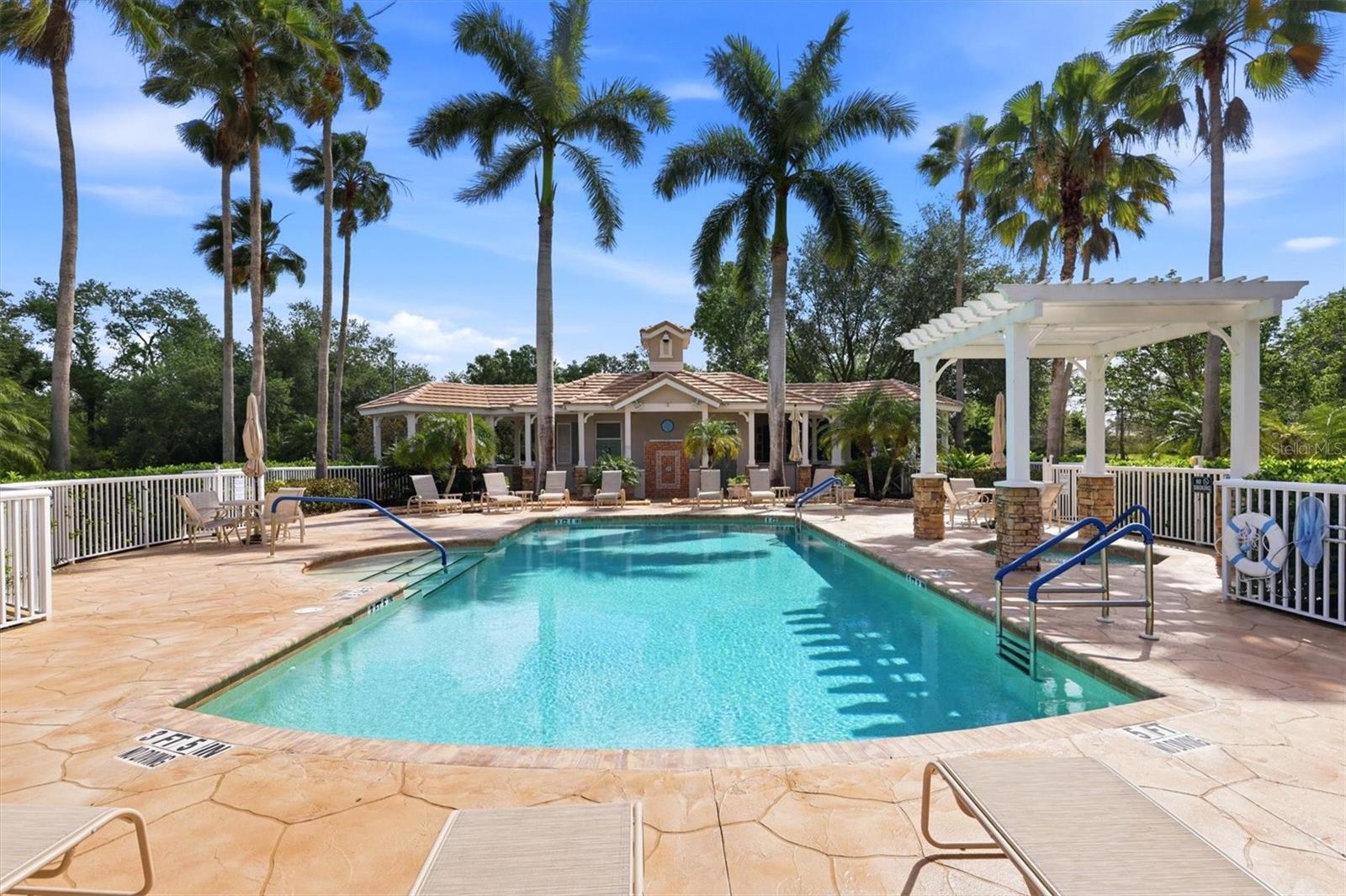 6922 WOODMORE TER, LAKEWOOD RANCH, FL, 34202