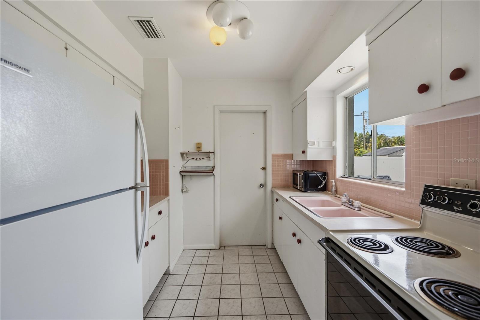 309 BASE AVE E, VENICE, FL, 34285