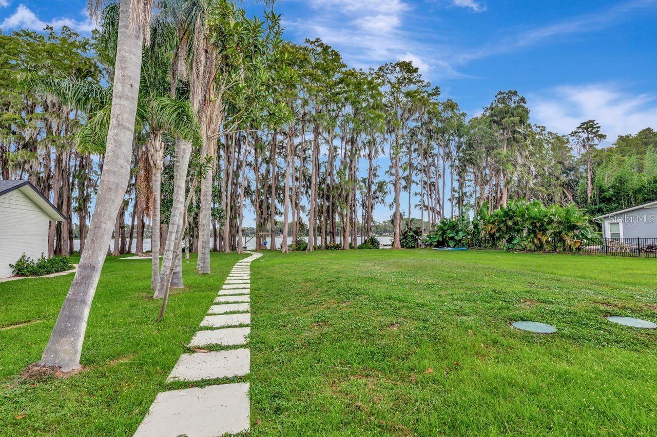 19207 CROOKED LN, LUTZ, FL, 33548