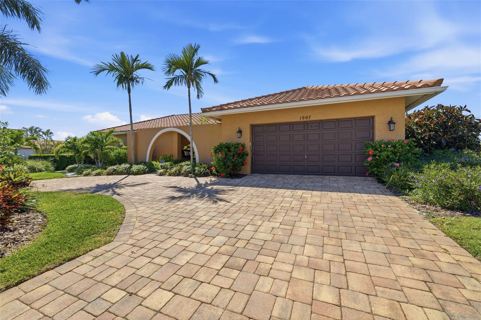 1997 HAWAII AVE NE, ST PETERSBURG, FL, 33703