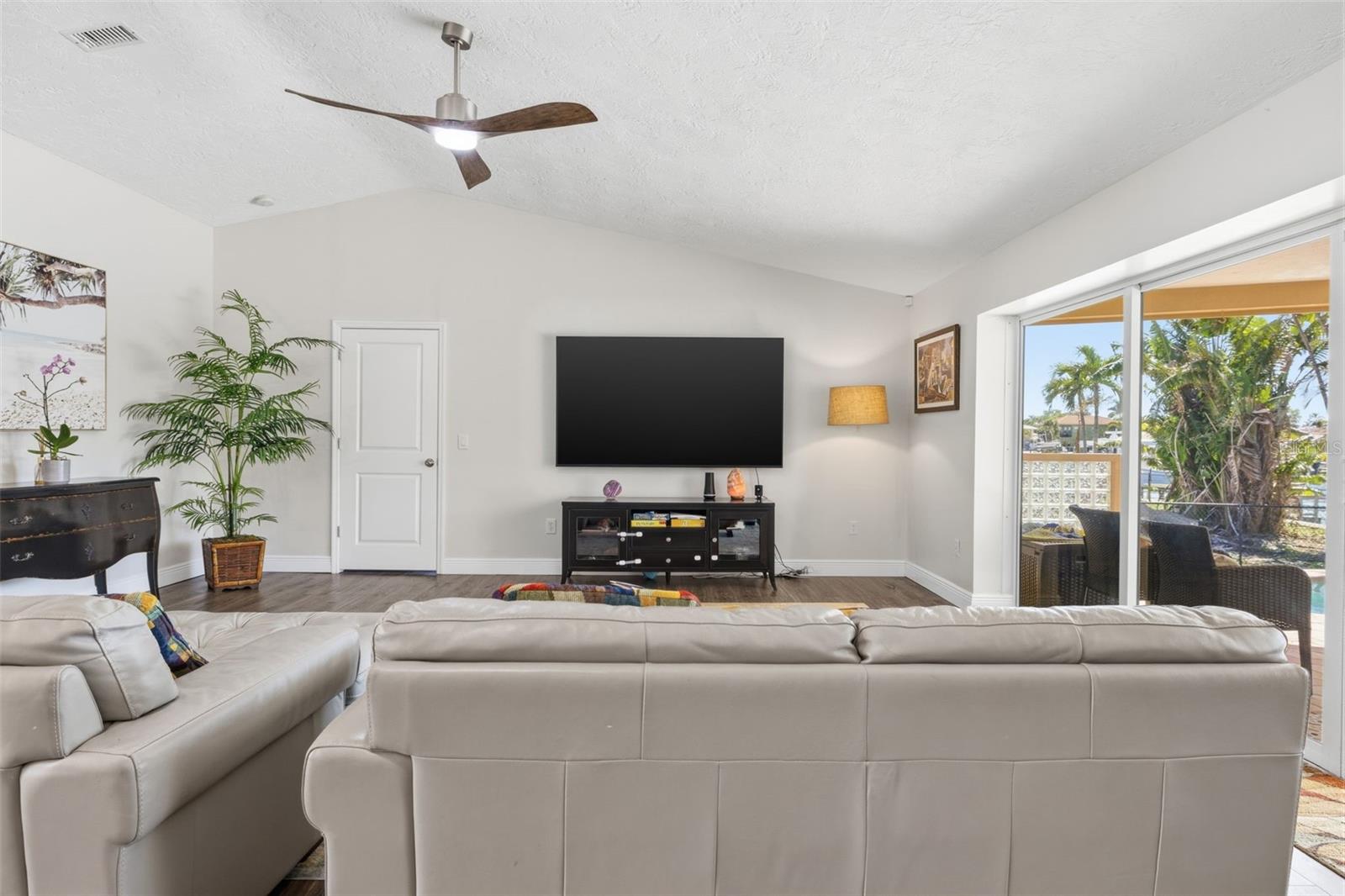 1997 HAWAII AVE NE, ST PETERSBURG, FL, 33703