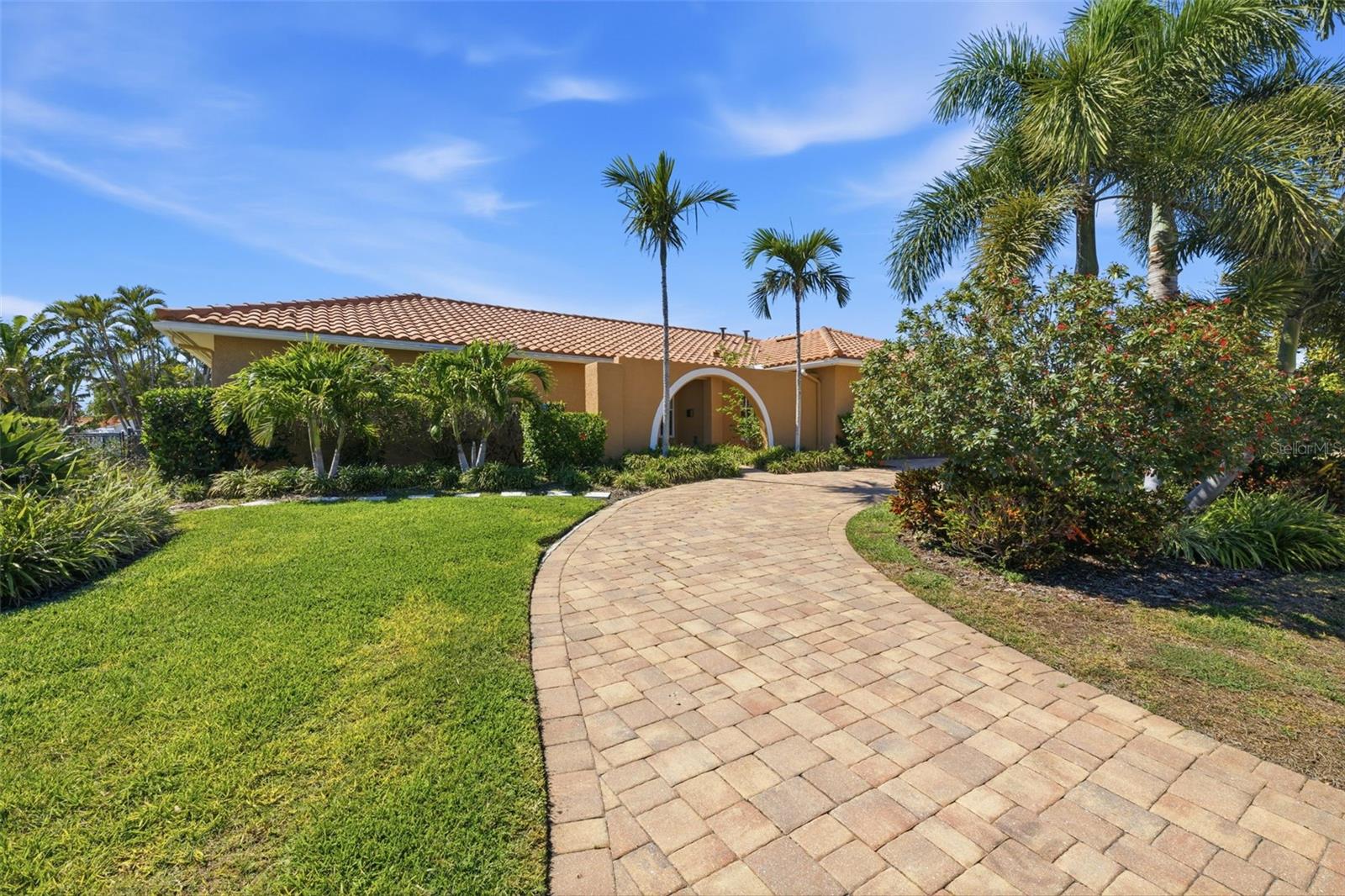 1997 HAWAII AVE NE, ST PETERSBURG, FL, 33703