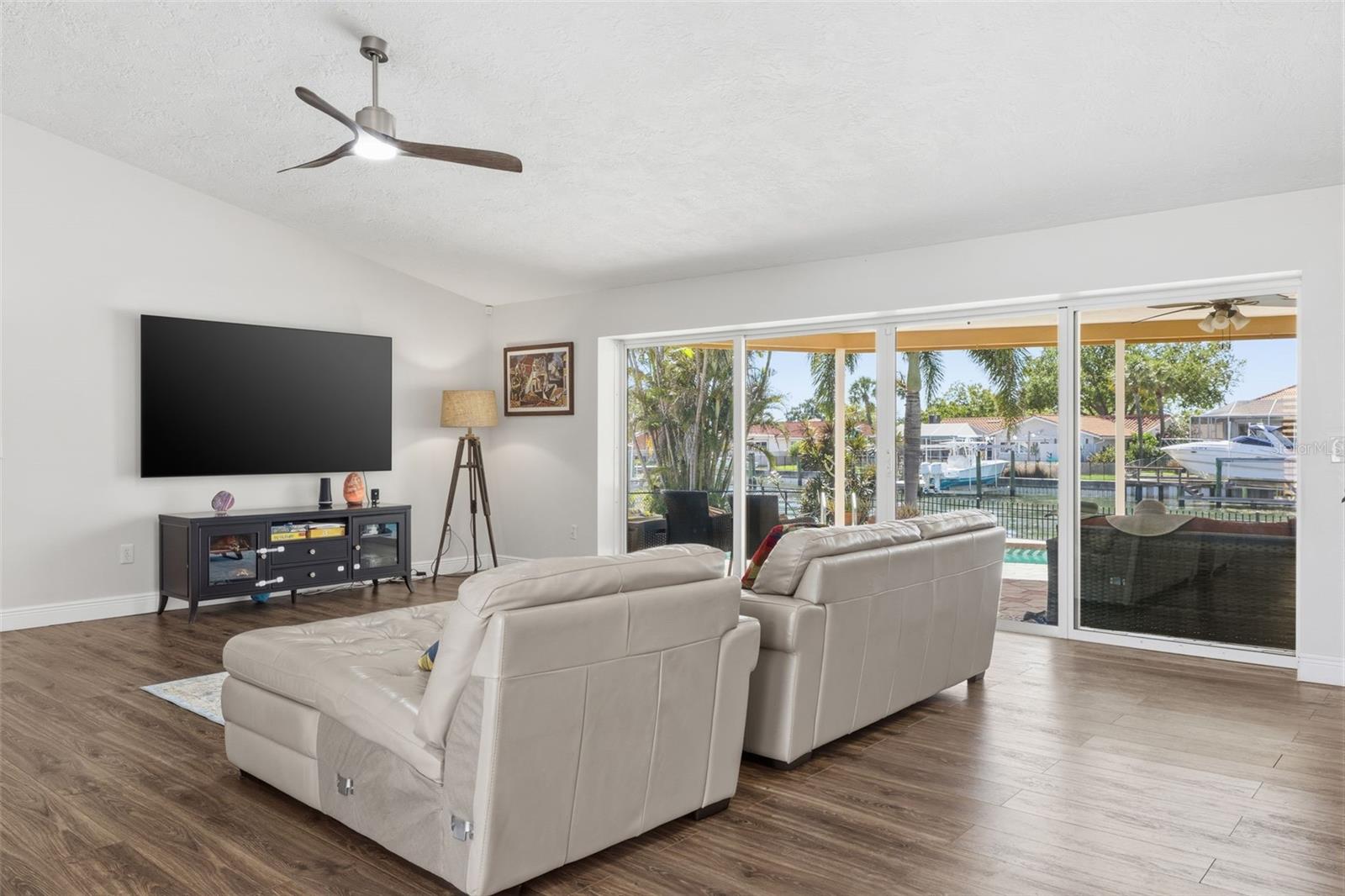 1997 HAWAII AVE NE, ST PETERSBURG, FL, 33703