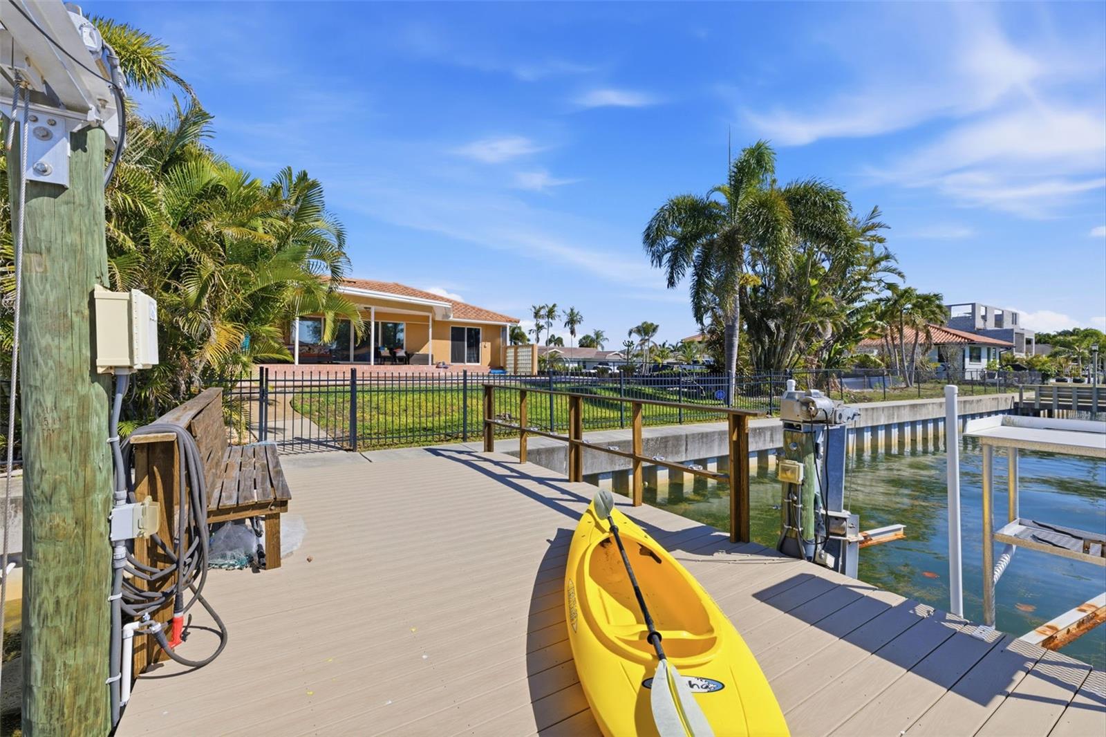 1997 HAWAII AVE NE, ST PETERSBURG, FL, 33703