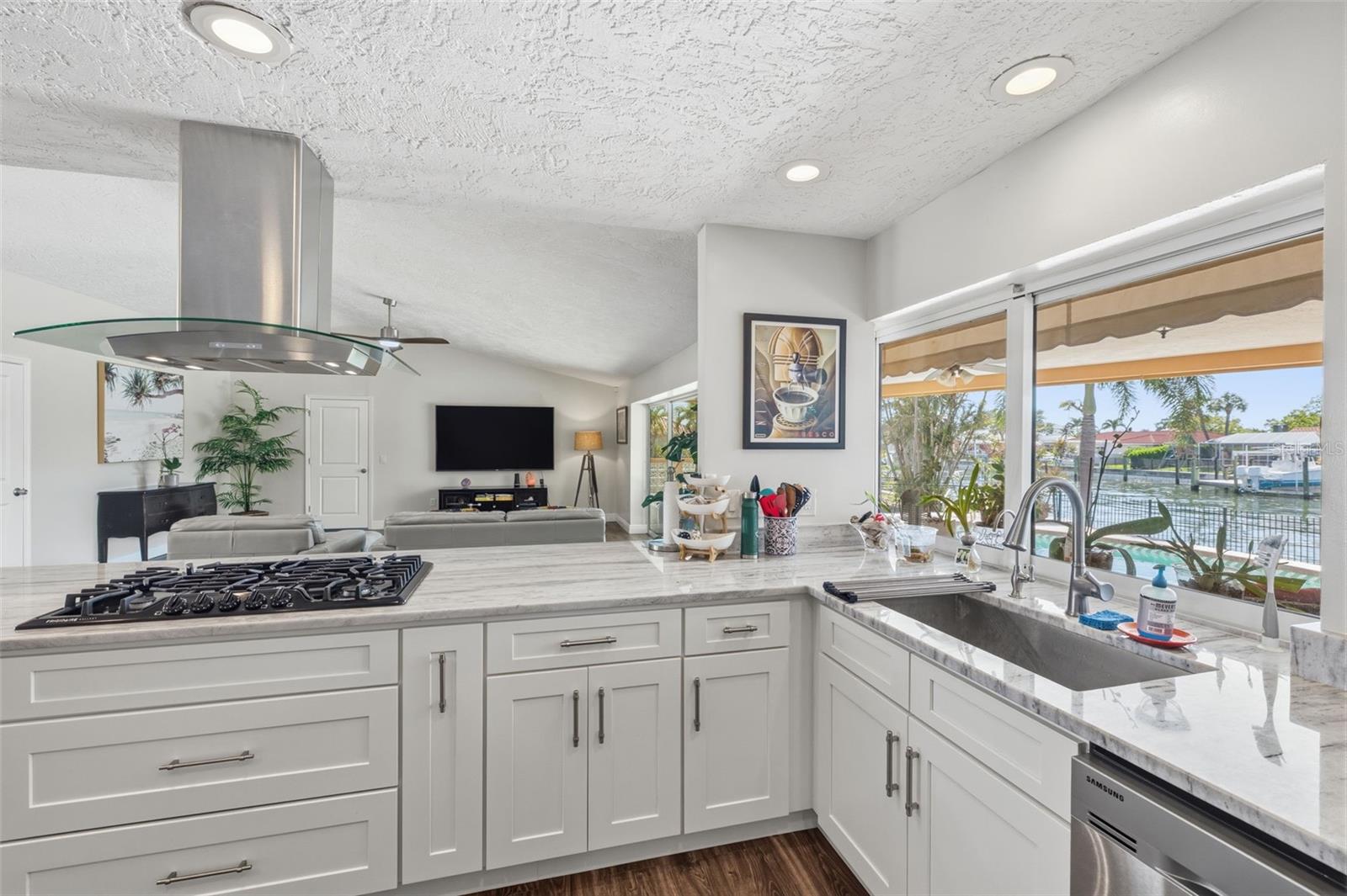 1997 HAWAII AVE NE, ST PETERSBURG, FL, 33703