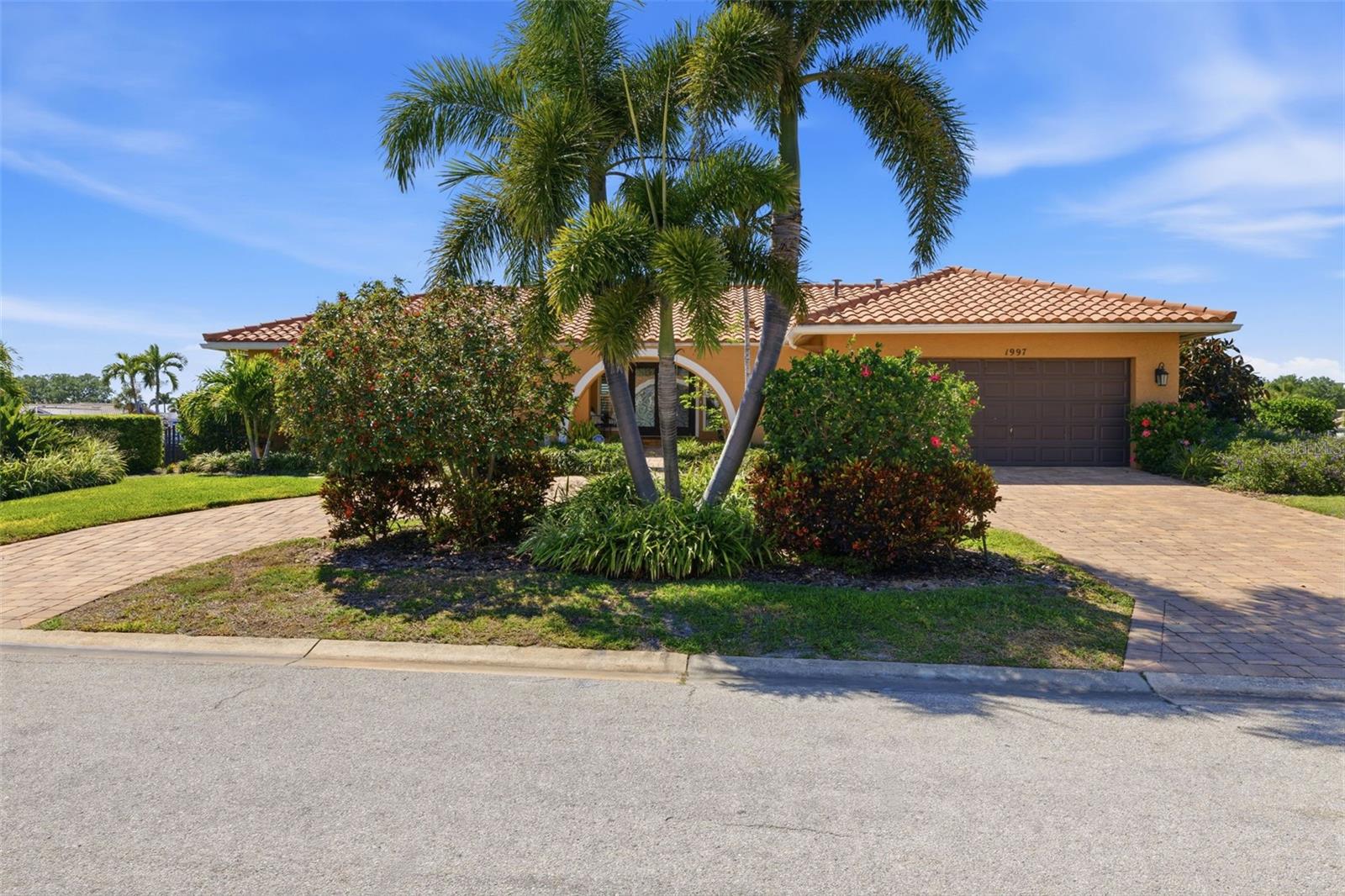 1997 HAWAII AVE NE, ST PETERSBURG, FL, 33703