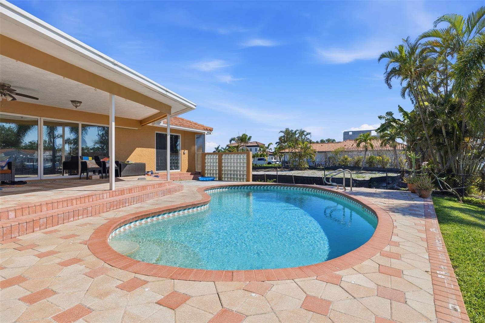 1997 HAWAII AVE NE, ST PETERSBURG, FL, 33703