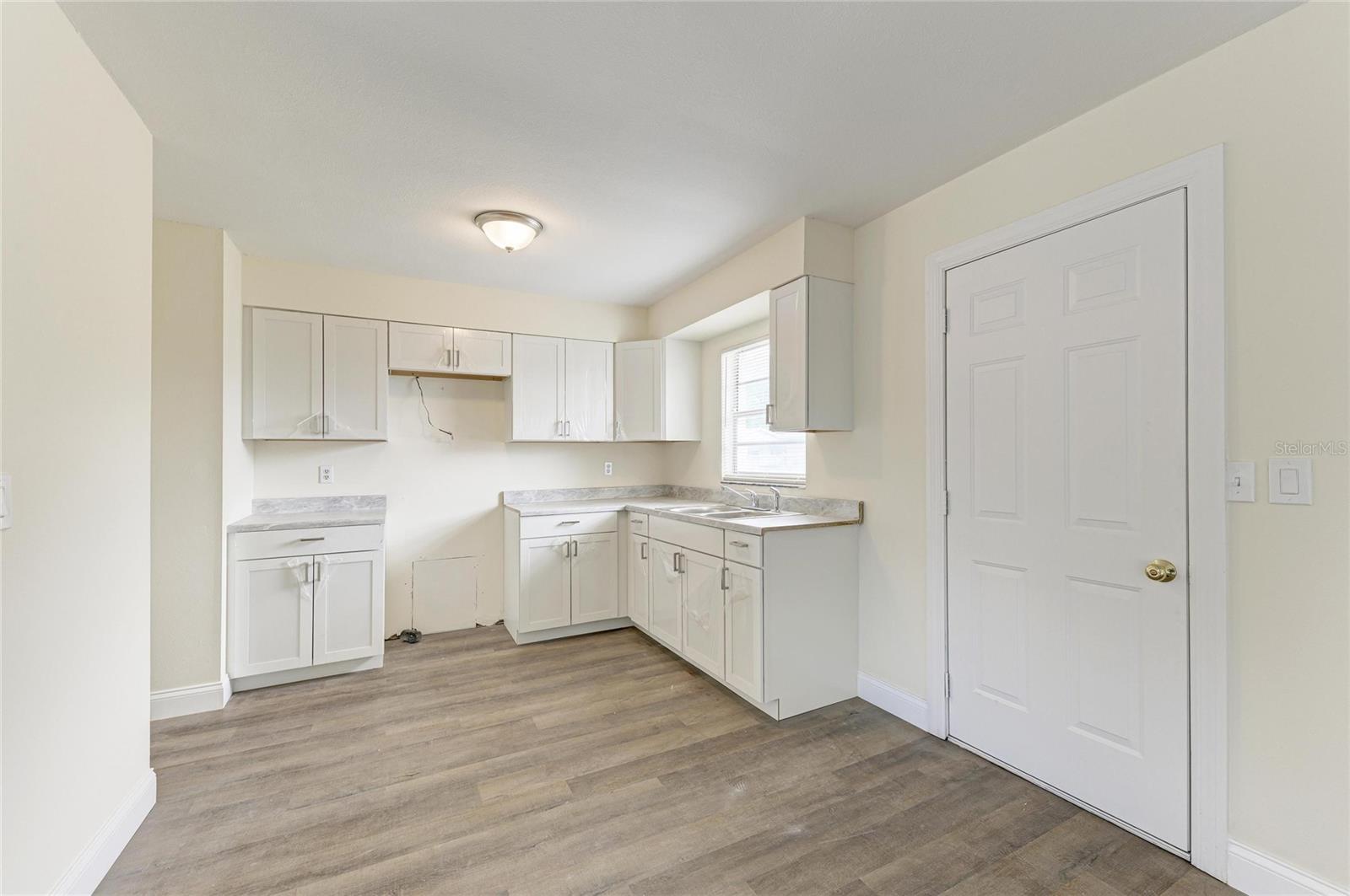 3012 CLAY CIR, SARASOTA, FL, 34234