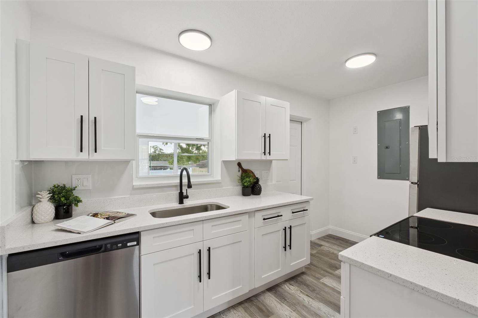 1157 HAMPSHIRE AVE, DELTONA, FL, 32725