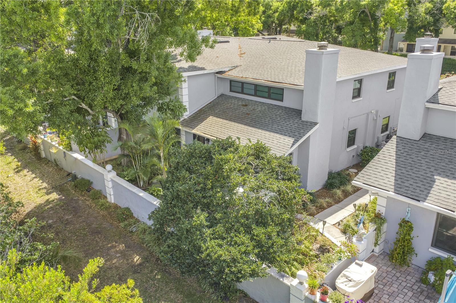 Overhead view of this corner unit