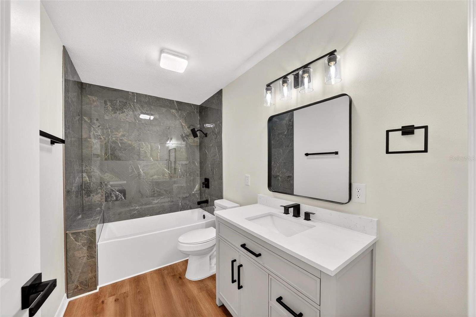 607 THOMAS AVE, LEESBURG, FL, 34748