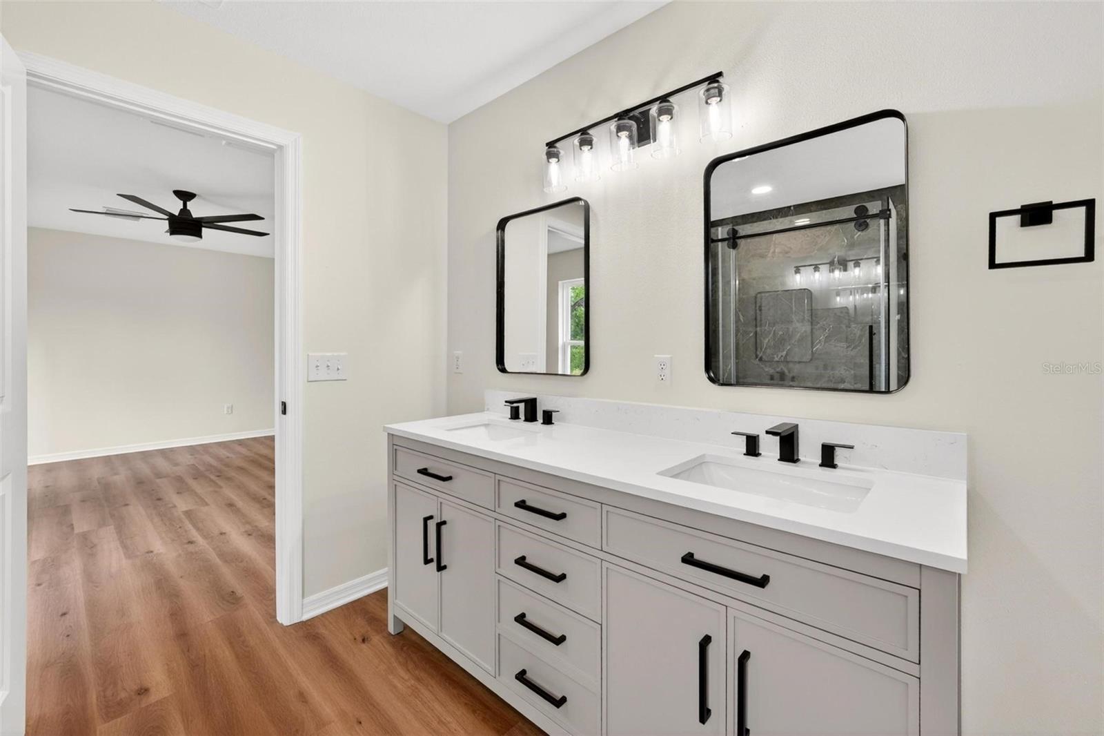 607 THOMAS AVE, LEESBURG, FL, 34748