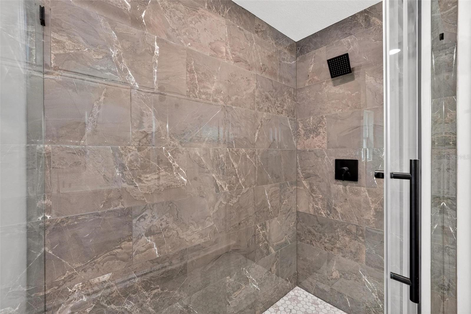 607 THOMAS AVE, LEESBURG, FL, 34748