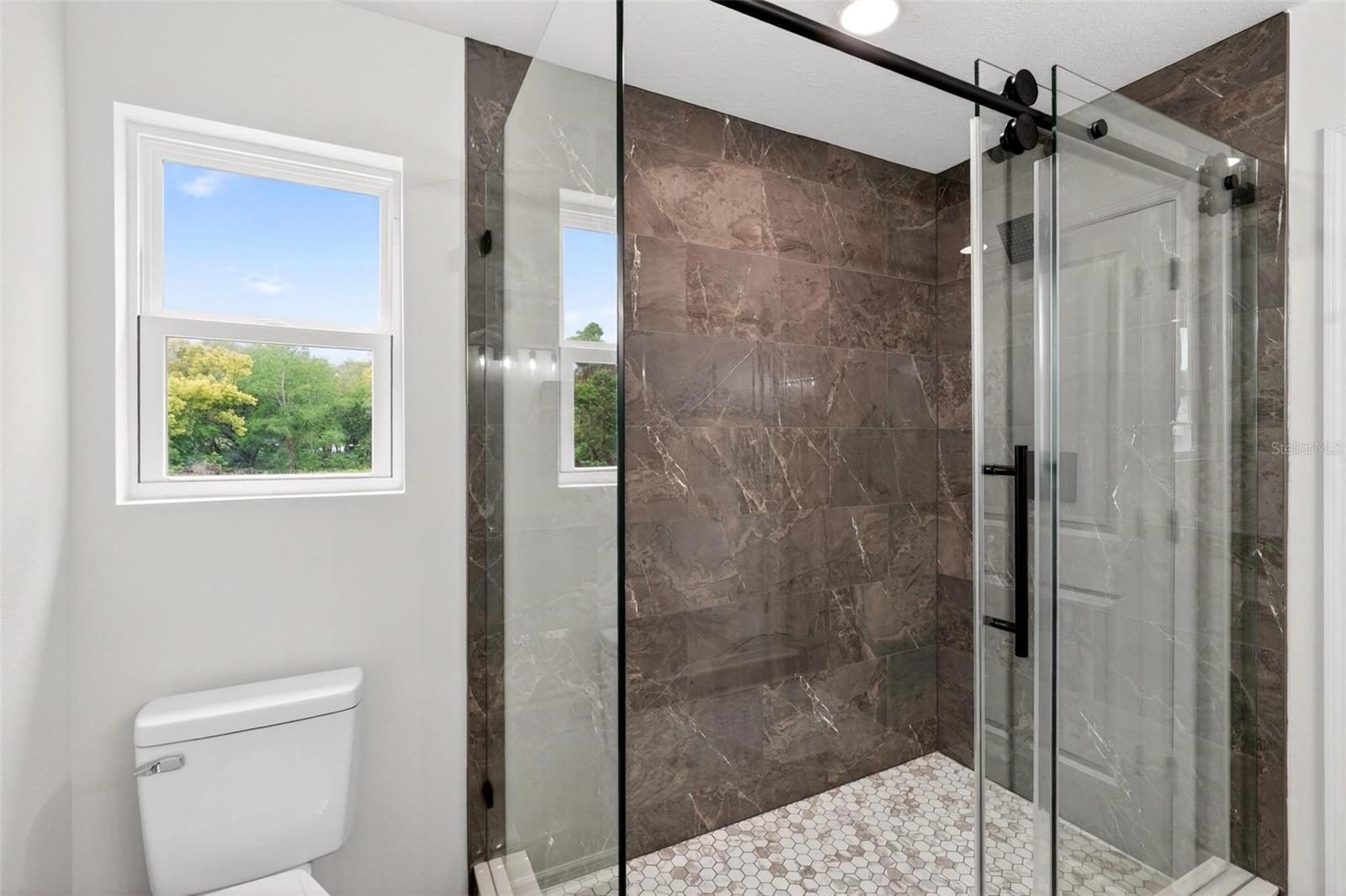 607 THOMAS AVE, LEESBURG, FL, 34748