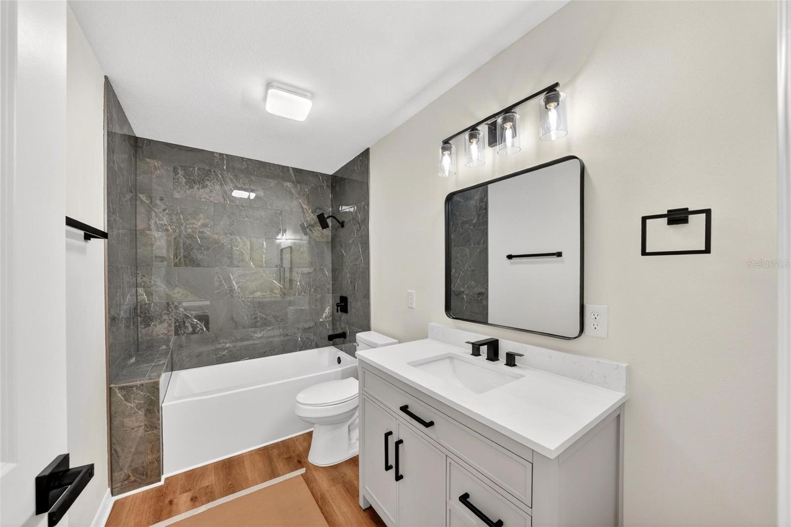 607 THOMAS AVE, LEESBURG, FL, 34748