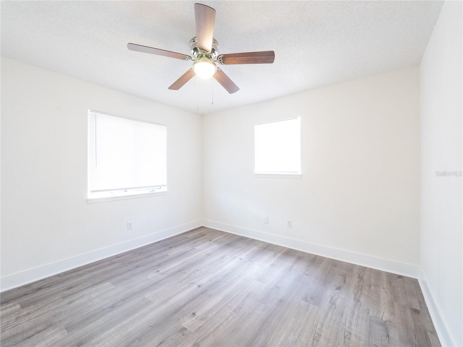 23548 FRANKLIN AVE, SORRENTO, FL, 32776